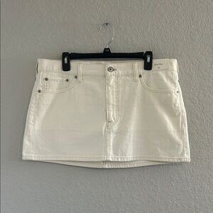 Abercrombie & Fitch Cream Mini Skirt